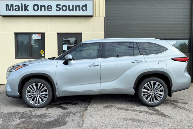 Toyota 2021 Highlander Hybrid with professional window tint in North Bay